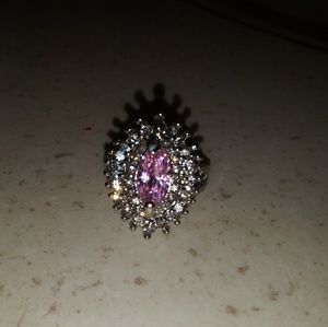 COPY - Gorgeous 18kt white gold plated size 8 ring